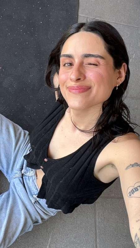 Missing you papi, let's chat on my DMs 🥰