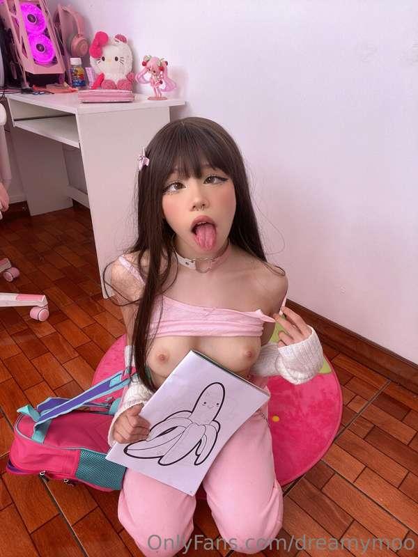 ¿te vendrias en mi carita o en mis pechitos? uwu💦💕