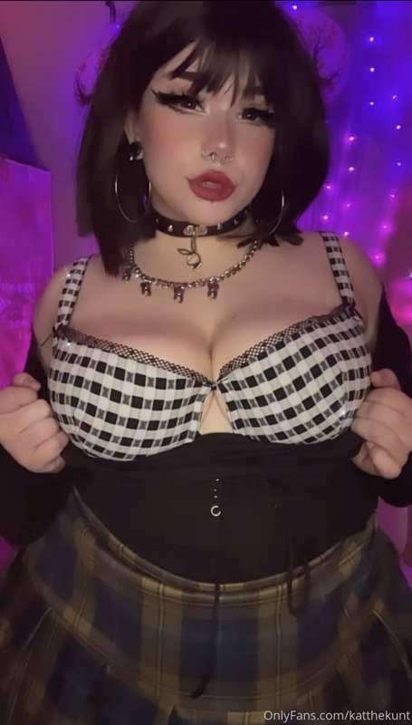 Don’t you dare cum until I say you can😈