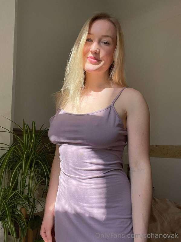 Now be honest... do you think my boobs look to saggy in this..