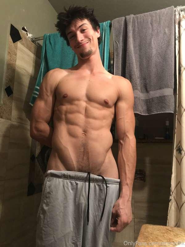 Hellooo😁 hope y’all are having a lovely night😘 I can’t sleep..