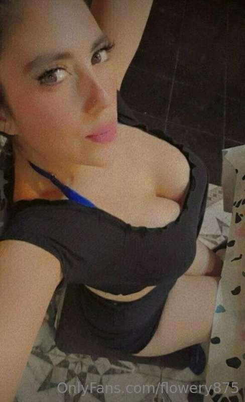 ‼️free free subscription ‼️

she is @elianitaprinces ready f..