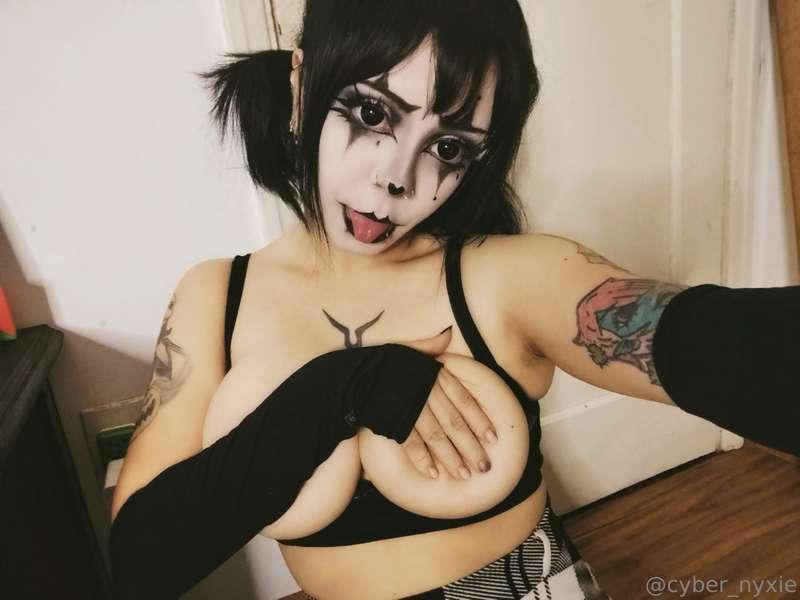 cyber_nyxie image #20