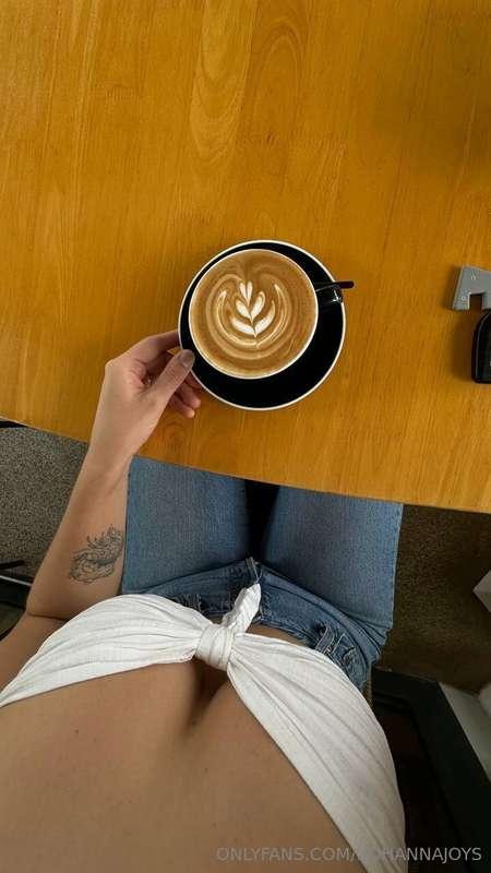 ☀️ The morning started with a cup of coffee and my favorite ..