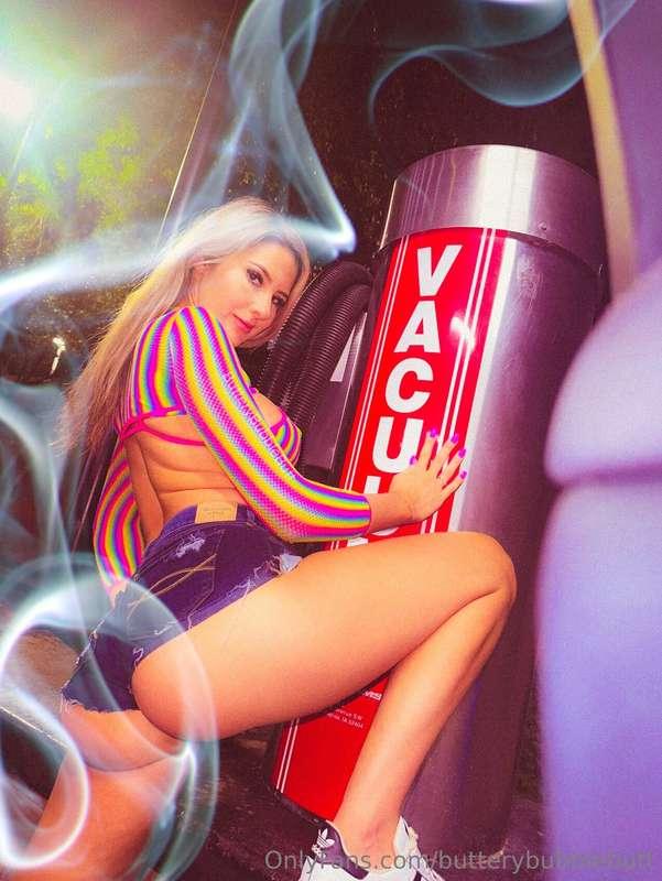 someone cum smoke a fatty w me
