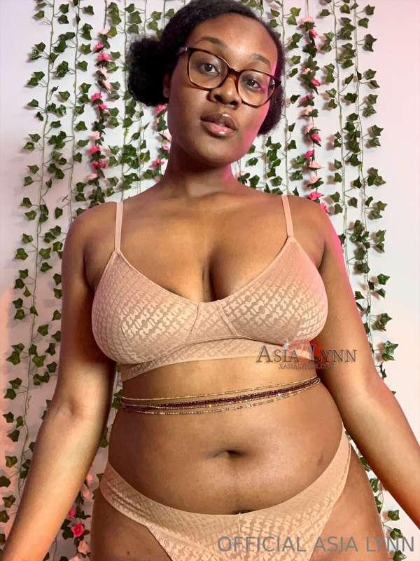 # let me seduce you 😉
@xasialynnx