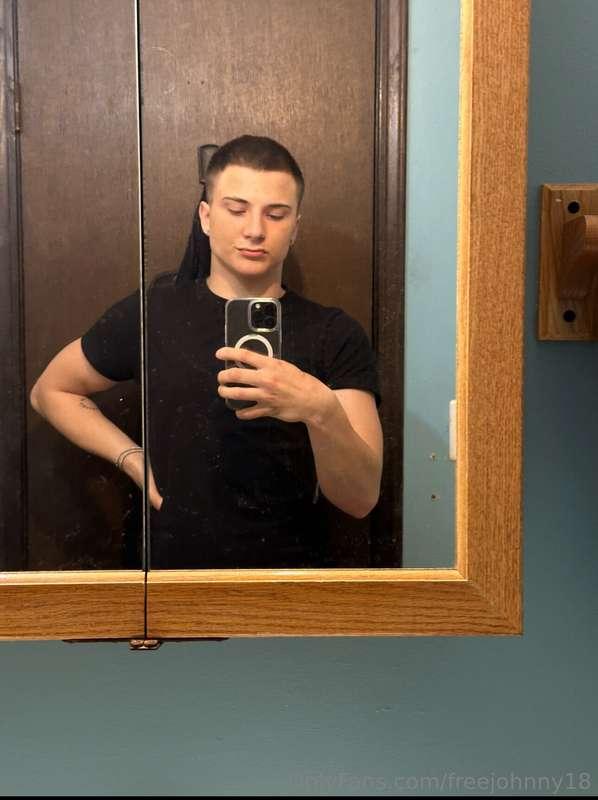 freejohnny18 image #0