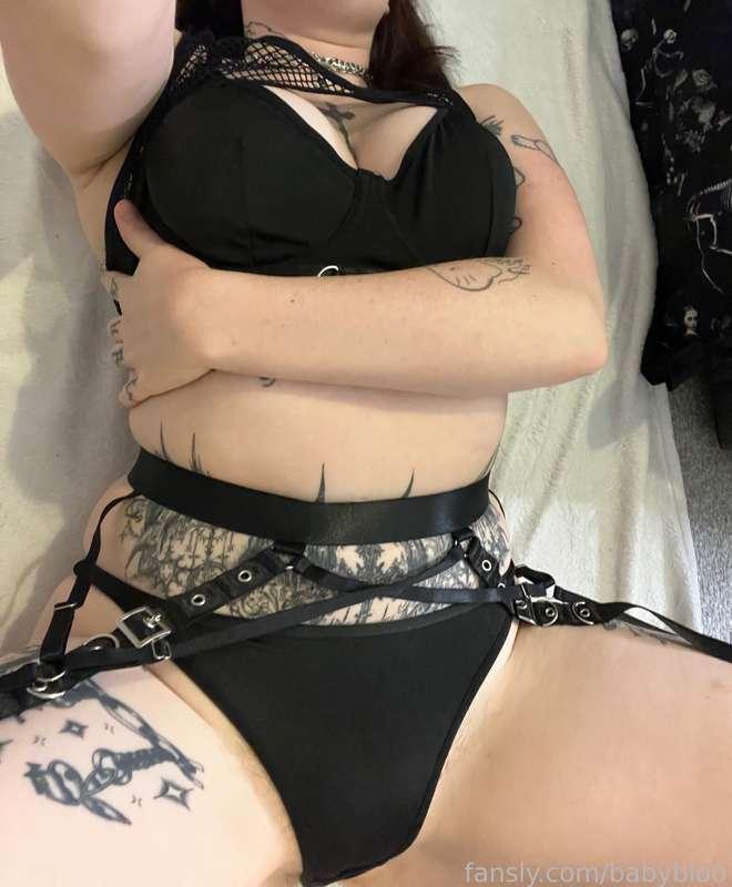 Looking for someone to eat me out every single day 😤