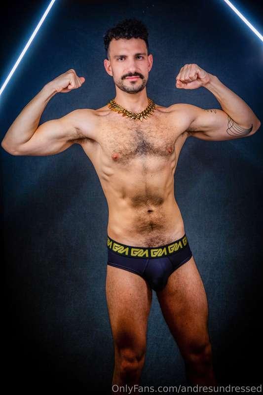 andresundressed image #1