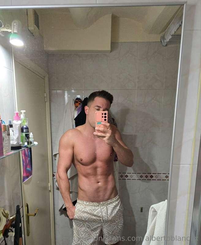Te gusta mi cuerpo?? 😋🤭🔥Do you like my body? 😋🤭🔥