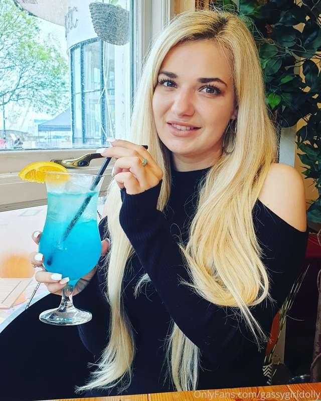 Hoping this fizzy cocktail will fill me with farts!