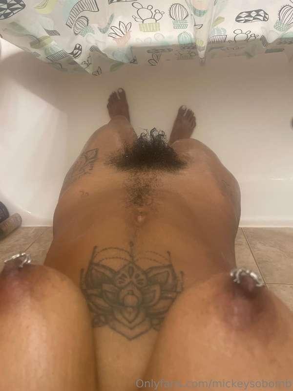 Lets take a bath babe 💦