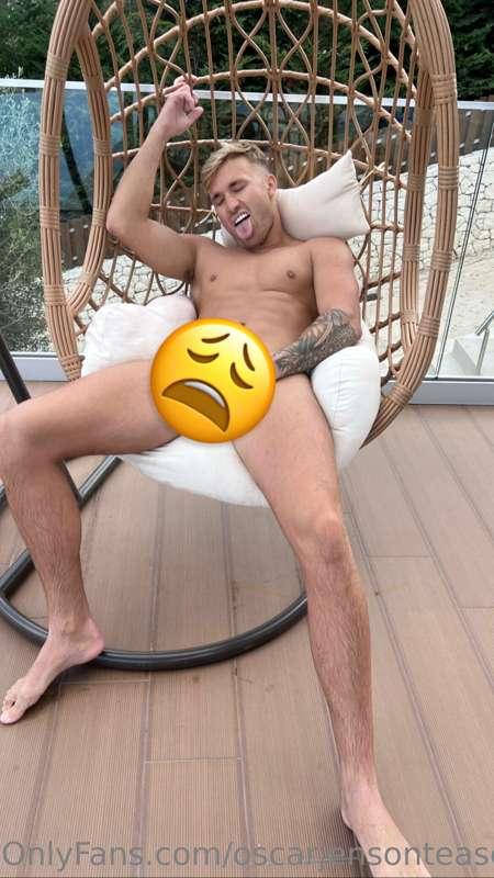 Holiday content going offff 😛 see it all on my main page @os..