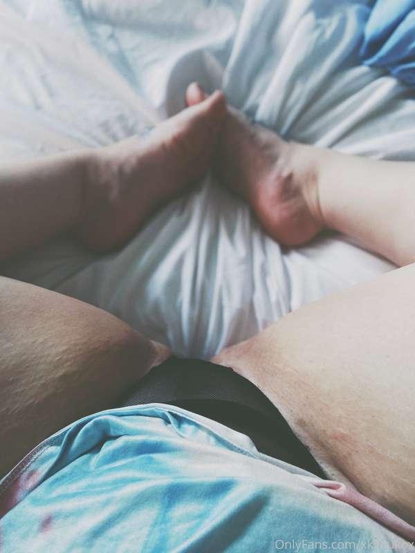 Want to take a dive between my legs? 😍