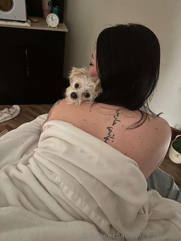 Just a little peek into my cozy world 🥰