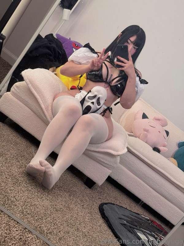 can u put this mask on for me? 😳 👉 👈