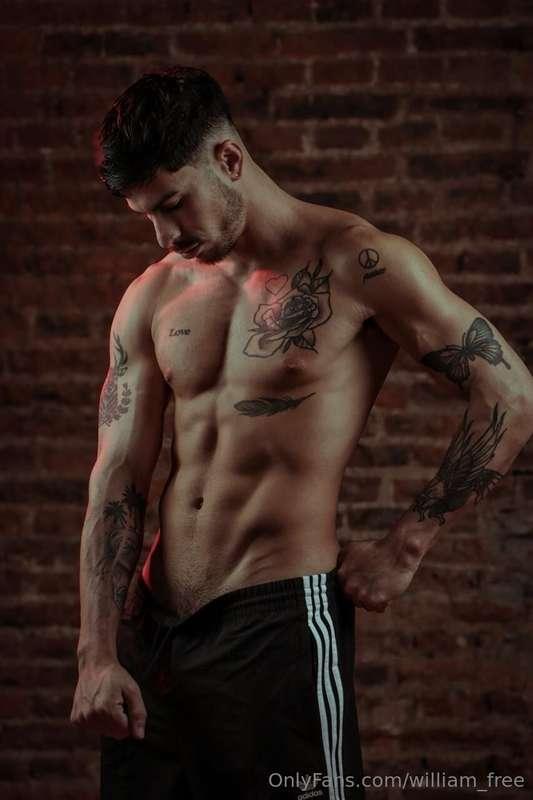 🚀 Welcome to my FREE account 🎉I’m Bastian, an international ..