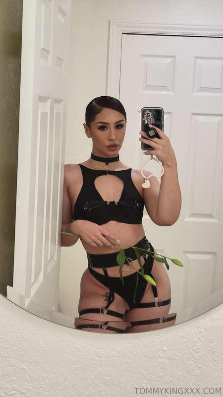 Dark, dreamy and ready to drain that dick 🍆💦