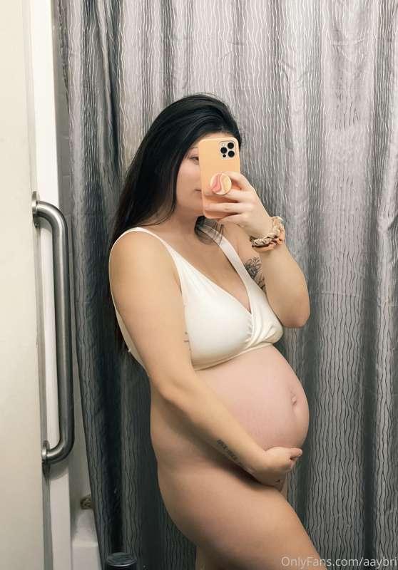 23 weeks and growing 🥰