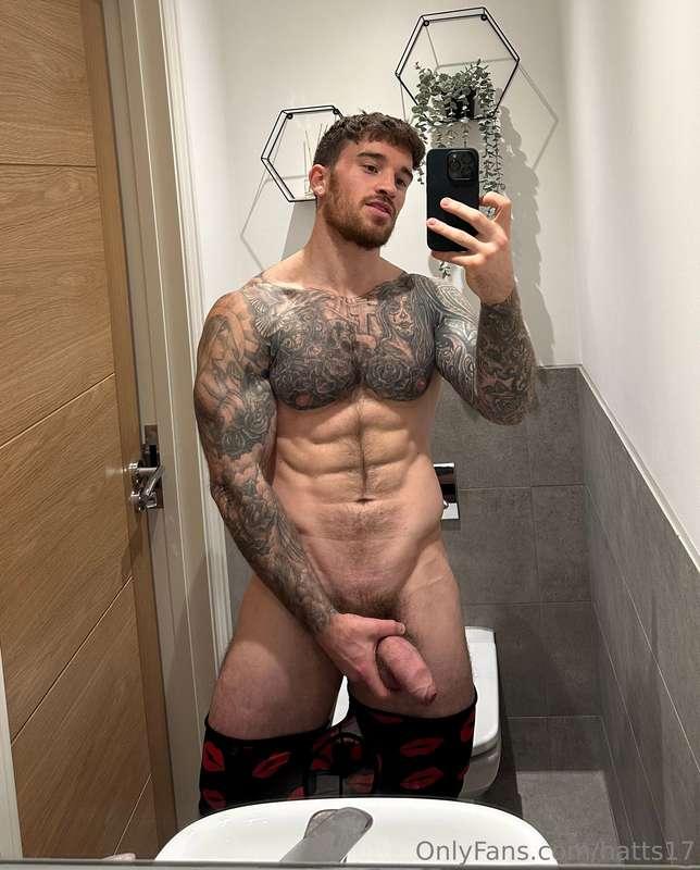 Grabbin it all ✊🏼🍆😈