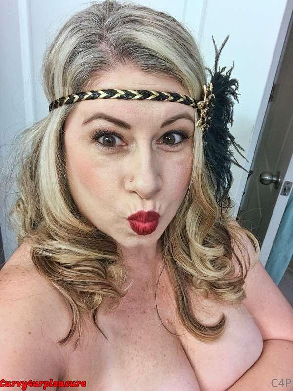 Friend: Hey do you wanna come to a 1920's themed swingers pa..