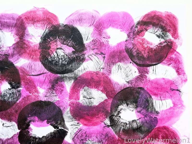Hey guys! It's my Mama's birthday today so I won't be able to post, but I will be making it up tomorrow, so you can look forward to that! ☺️💕 Think it'll be one of my fav looks haha. In the meantime, hope you can enjoy these bold kiss marks! 💋 Muuuuuah! Xx 