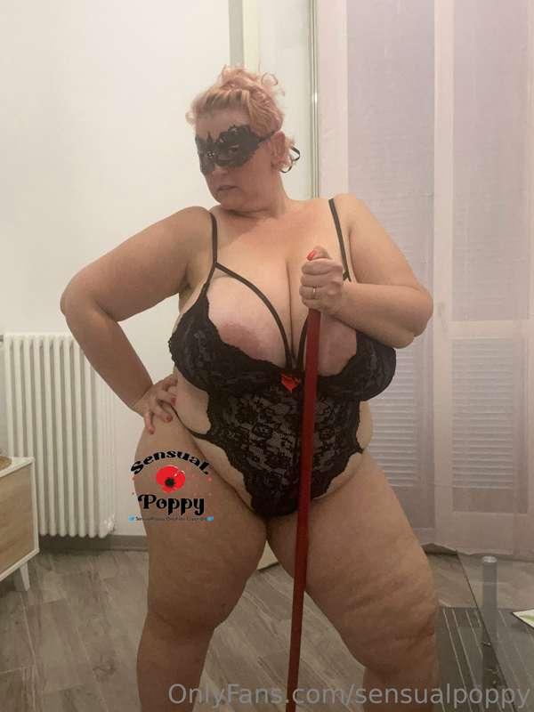 a new video is coming for everyone…Sensualpoppy and house cl..