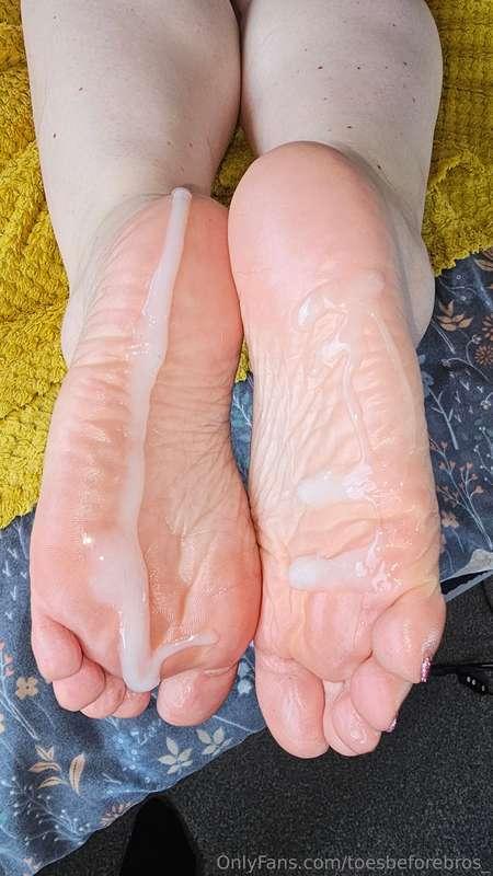 toesbeforebros_ image #4