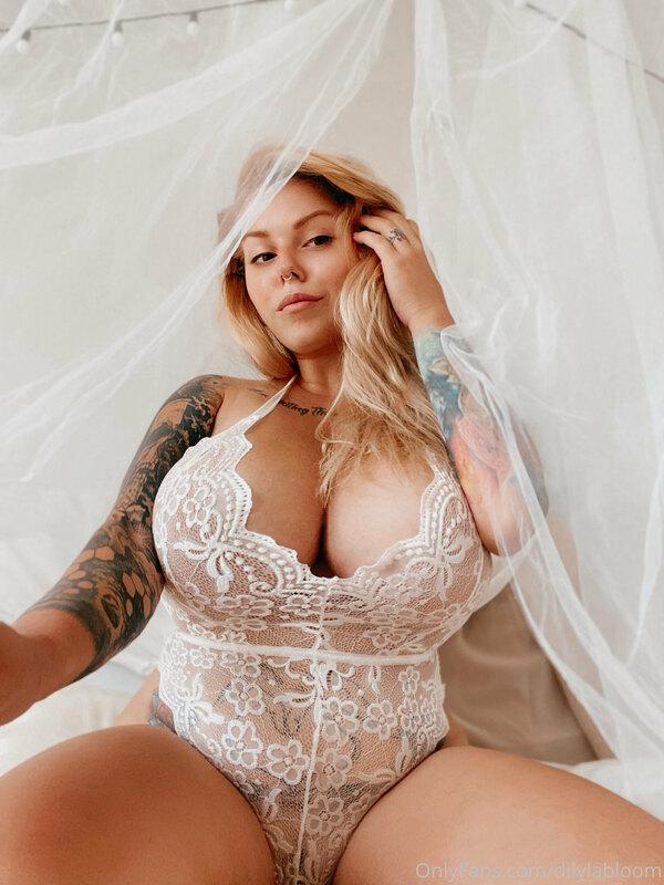 So soft and sweet ... ? current mood 
Enjoy my body...