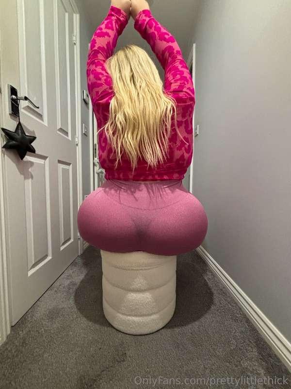 Just posted the nude version of this for free on my VIP page..