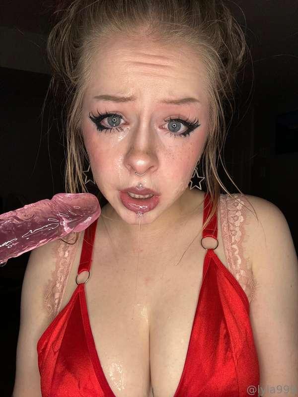 I look so pretty when I drool over your hard cock, don’t you..