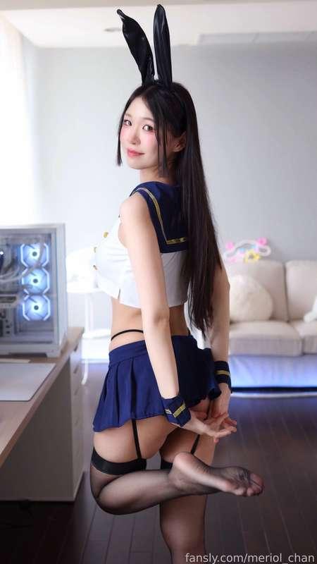 Do you wanna see what's under that mini skirt?🤭🤭
Full Shimakaze Cosplay Bundle!🍑💦:
https://fansly.com/post/701837904548208640

#asian #asiangirl #cosplay #egirl #cute #sexy