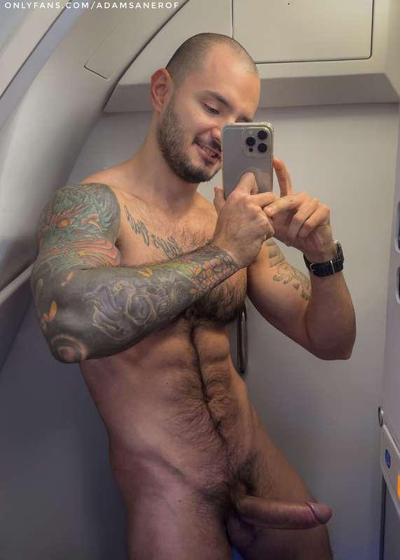 Front or Back? 🍆 🍑 ✈️ I was feeling horny while traveling so..