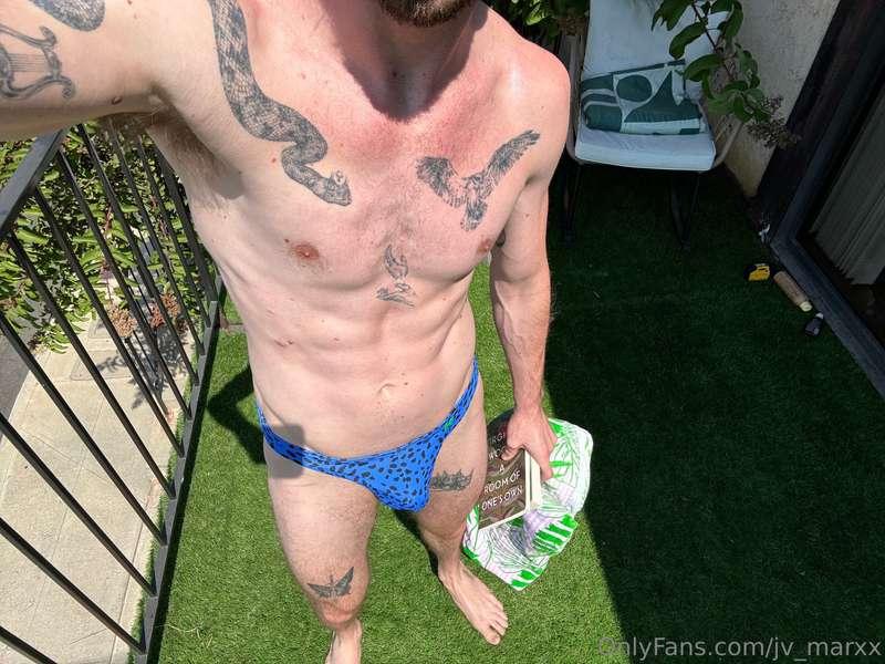 Just bein a dumb slutt in the sun