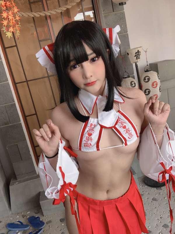 cosplayer%20mimi%20chan main image