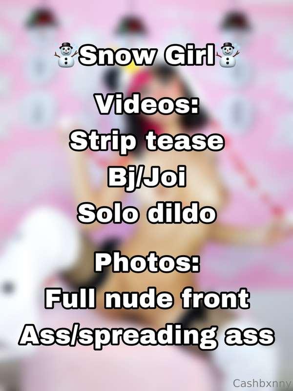 DM me for my ☃️Snow Girl☃️ set! 