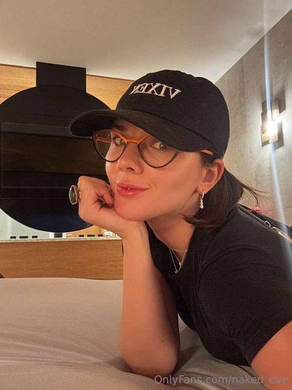 Don’t let the cap fool you… I’m full of naughty thoughts und..