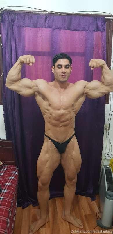 My arms its bigger than your head!!