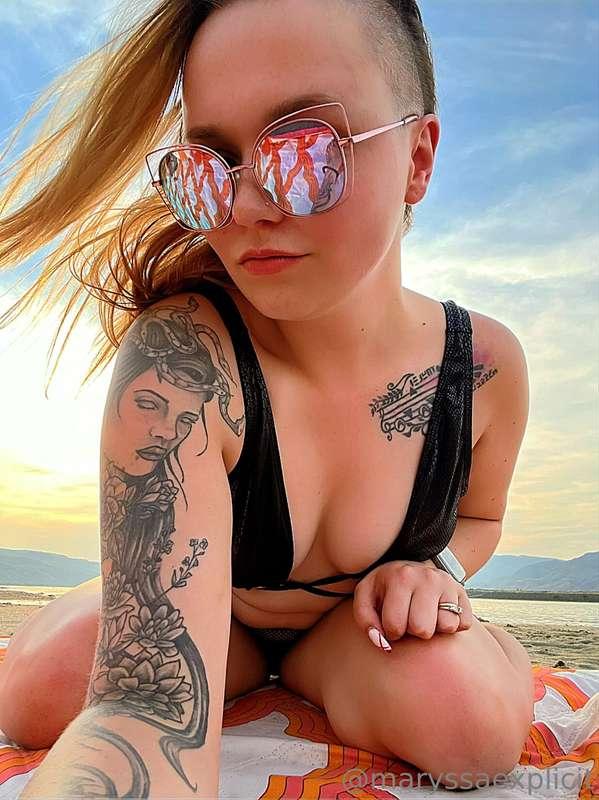 Sunset at the beach.. to tan ma cheeks! 🌅