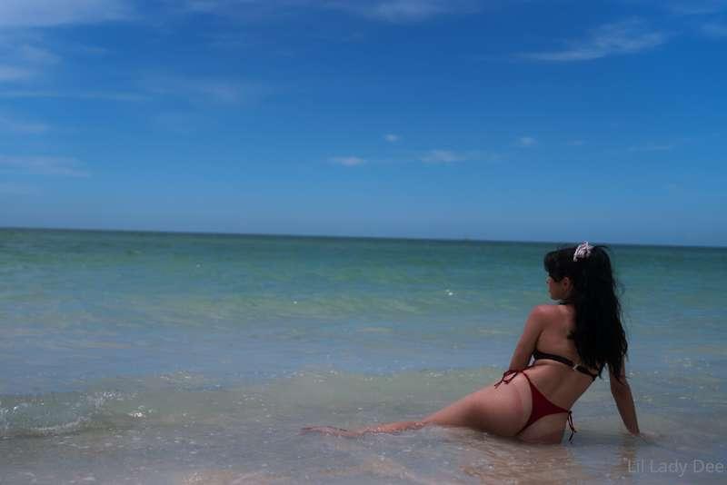 Waves~ 💧

It was so hard to shoot by the water with families..
