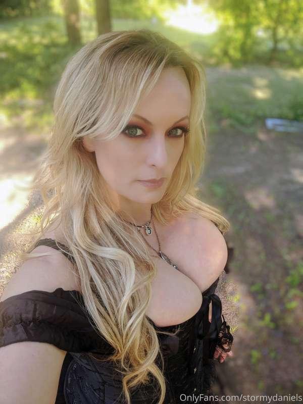 Here are some pics for the photo shoot I did this week. Ther..