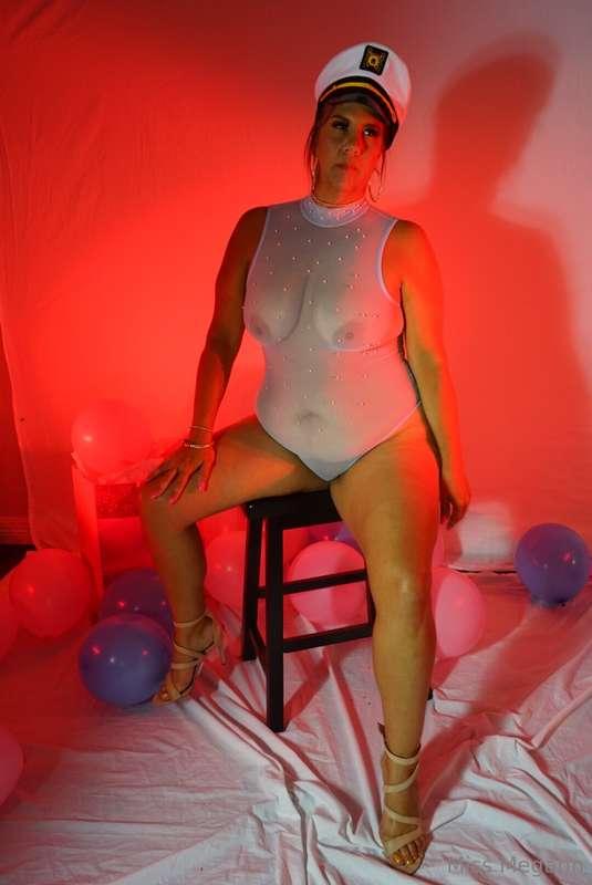 I want to drive your boat! ⚓️ xoxo- the biggest milf