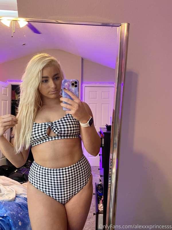 Who wants to go swimming 😝 I’m obsessed with ordering new bi..