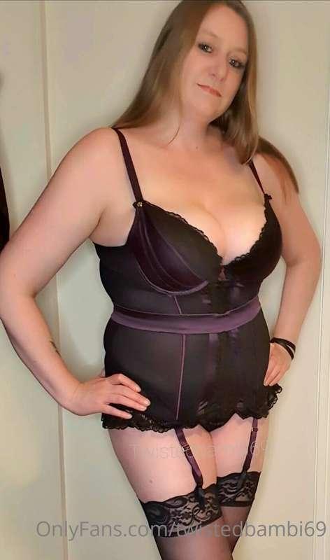 It's purple and black, my favourite colours 😃 x