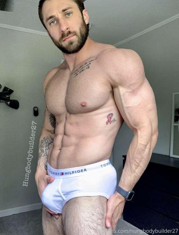 White briefs type of day today 💪🏼😛 I can’t lie it even made ..