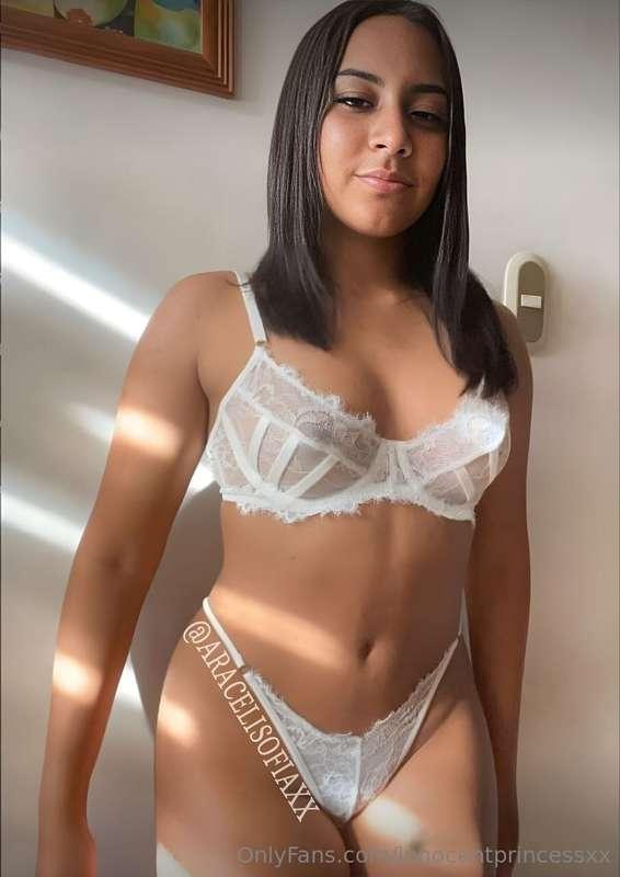 Imagine my tits bouncing in your face 🤯My hot wet pussy arou..