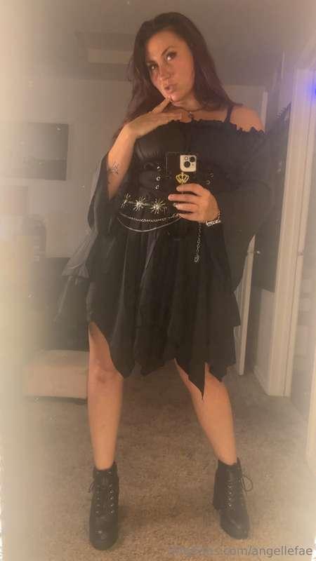 Don’t I look adorable today😍. If you were my boyfriend I’d h..