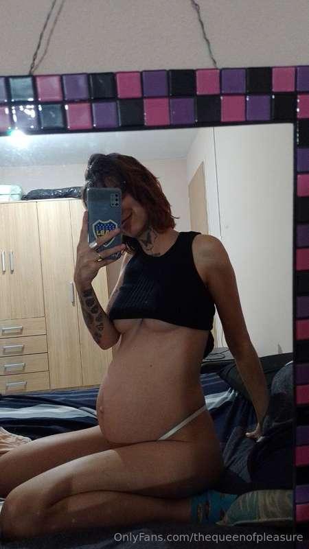 @janebennett is everything youll ever want... 😏 Big milky mo..