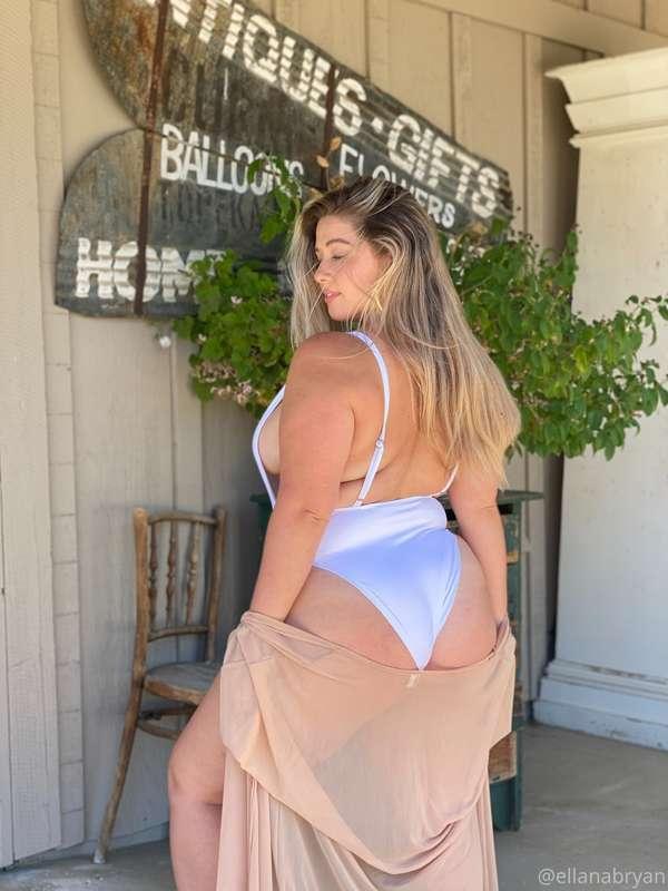 mentally I'm here  🕊️ 🏜️ ... in the soft caressing breeze