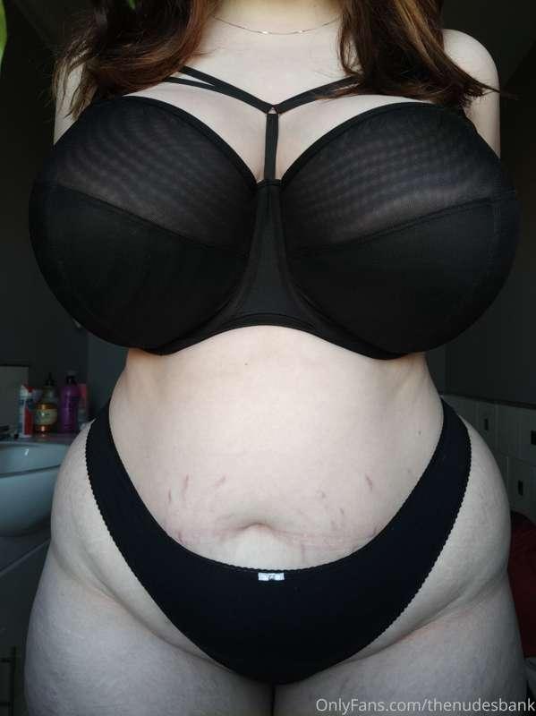 😗